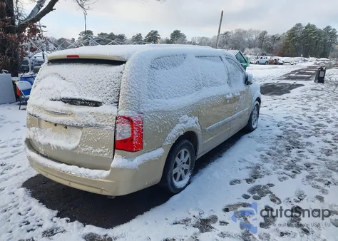 2011 Chrysler Town & Country Touring-L из США, поврежденный, VIN 2A4RR8DGXBR734344